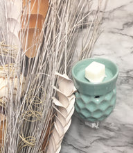 Load image into Gallery viewer, Lattice Fragrance Warmer