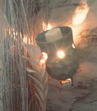 Load image into Gallery viewer, Lattice Fragrance Warmer